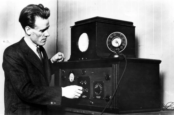 5 Fakta Philo Farnsworth Penemu TV Elektronik