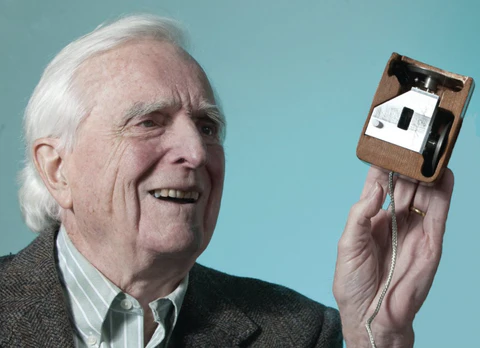 5 Fakta Engelbart Mouse Kayu Pertama 1964 4 5 Fakta Engelbart Mouse Kayu Pertama 1964